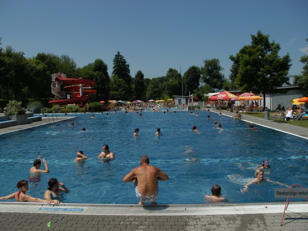 Schwimmbad Frutzau